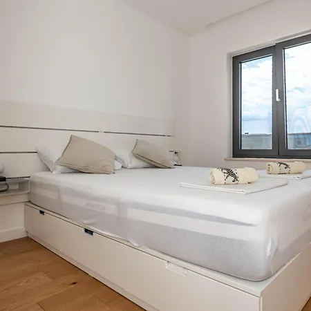 Quadris Penthouse Duplex By Coastflat Appartement Crikvenica